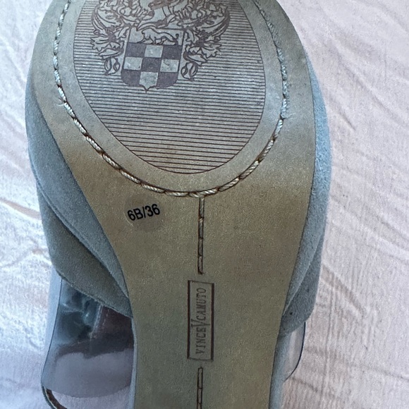 Gorgeous Vince Camuto Heels - Picture 6 of 7